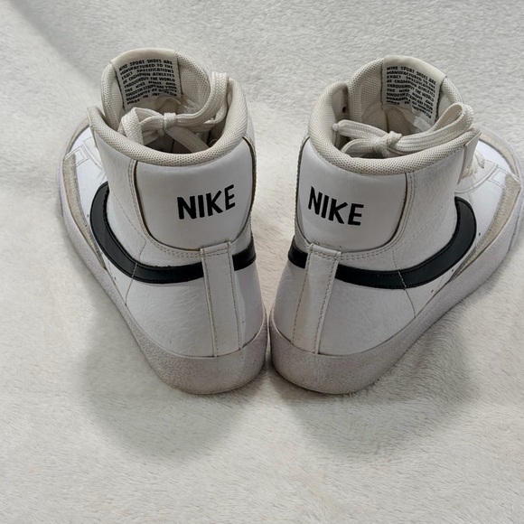 Nike Blazer Mid 77 GS High Top Leather Sneakers 3Y White Black - Picture 5 of 15